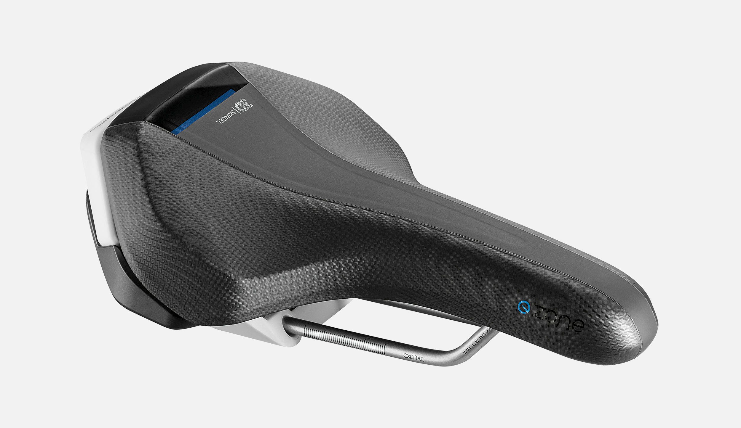 Overview of of Selle Royal E-Zone Saddle color and material finish.