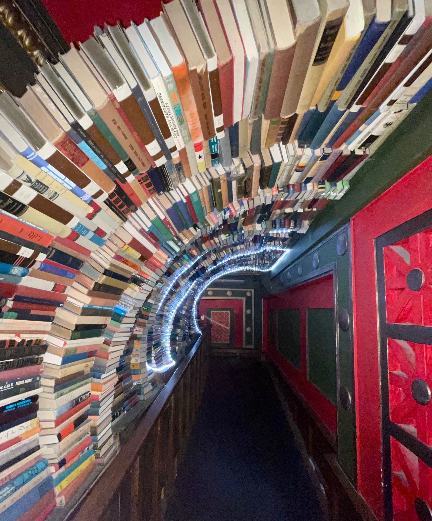 The-Last-Bookstore-personal-9