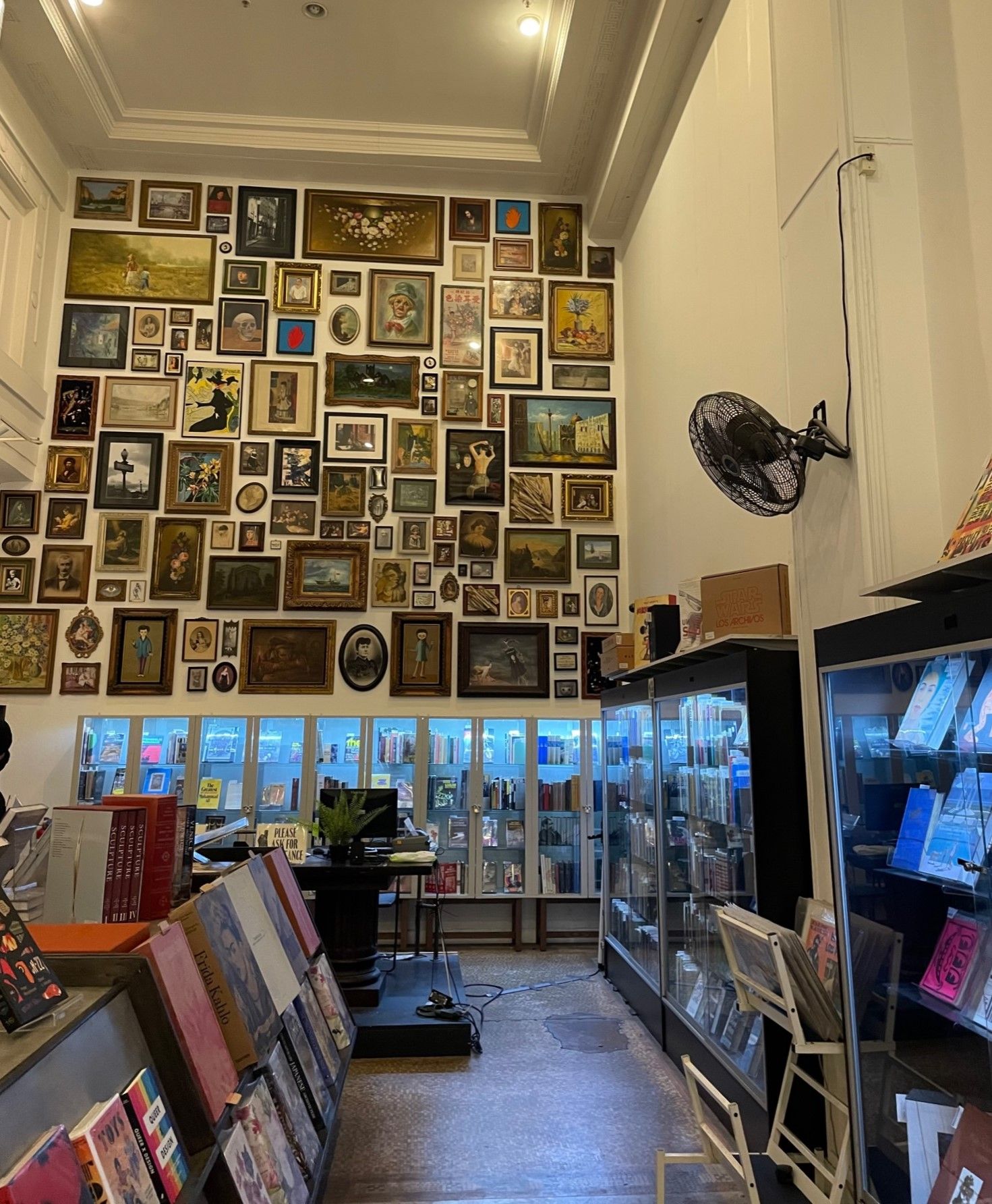 The-Last-Bookstore-personal-2